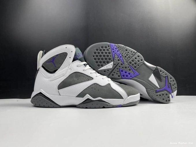 7 CU9307-100 Flint Jordan Retro (2021) 0717